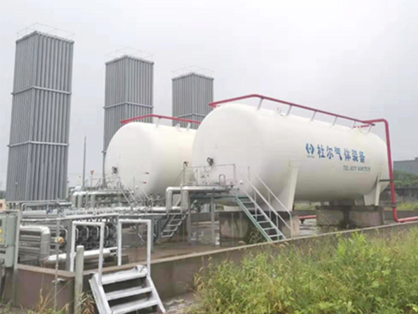 Air-heated vaporizer